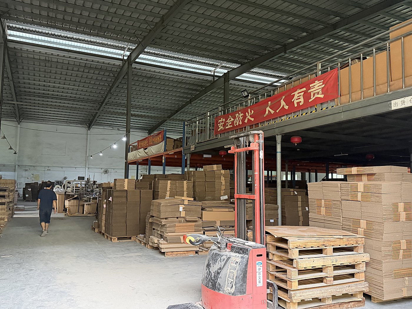 Forklift handling inside the workshop